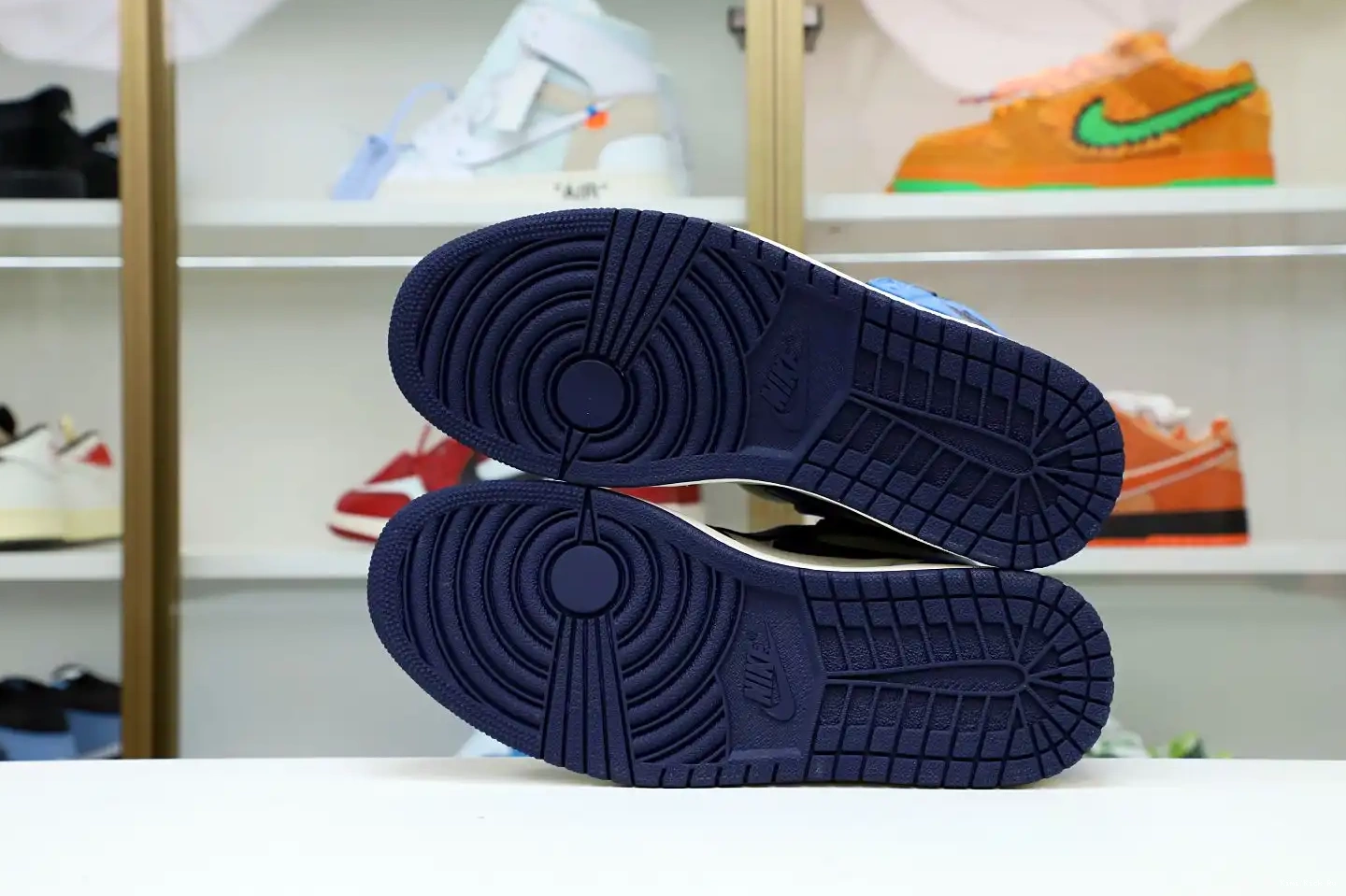 JORDAN OG 'OBSIDIAN' 1 AIR HIGH RETRO Kimikick 0724